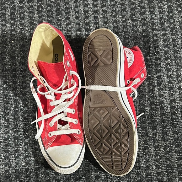 Converse Red and White High-Top Sneakers Classic Design - Picture 3 of 3